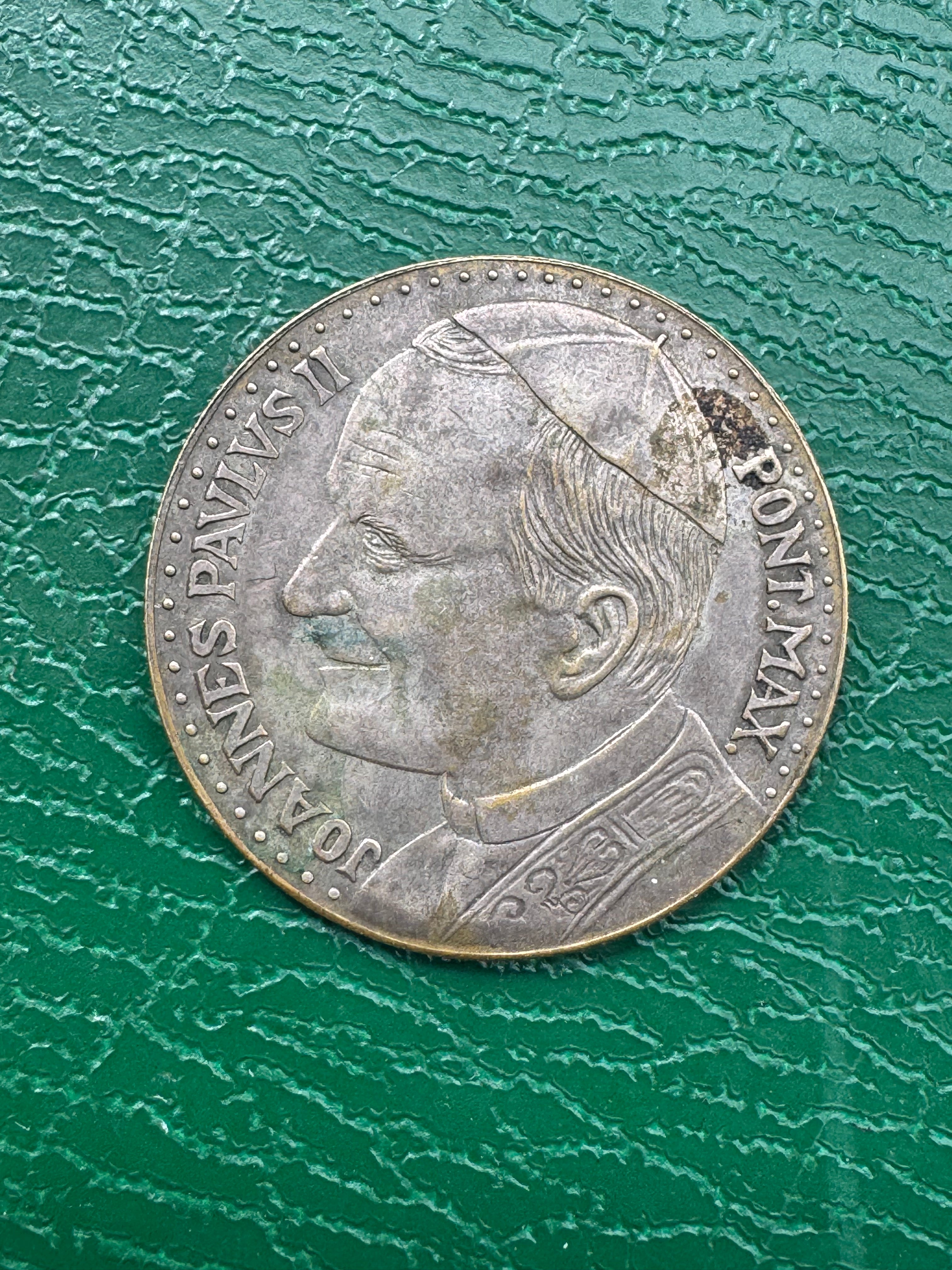 Medal PRL Jan Paweł II – Pietà, srebrzony