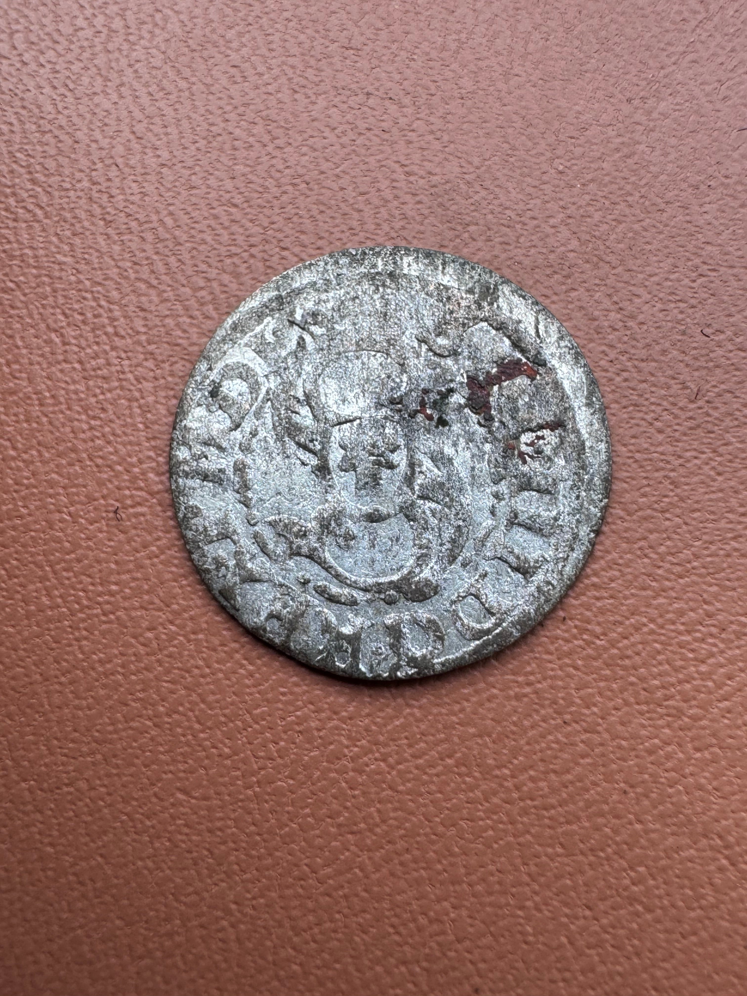 Zygmunt III Waza szeląg 1619 Ryga – awers (monogram królewski)