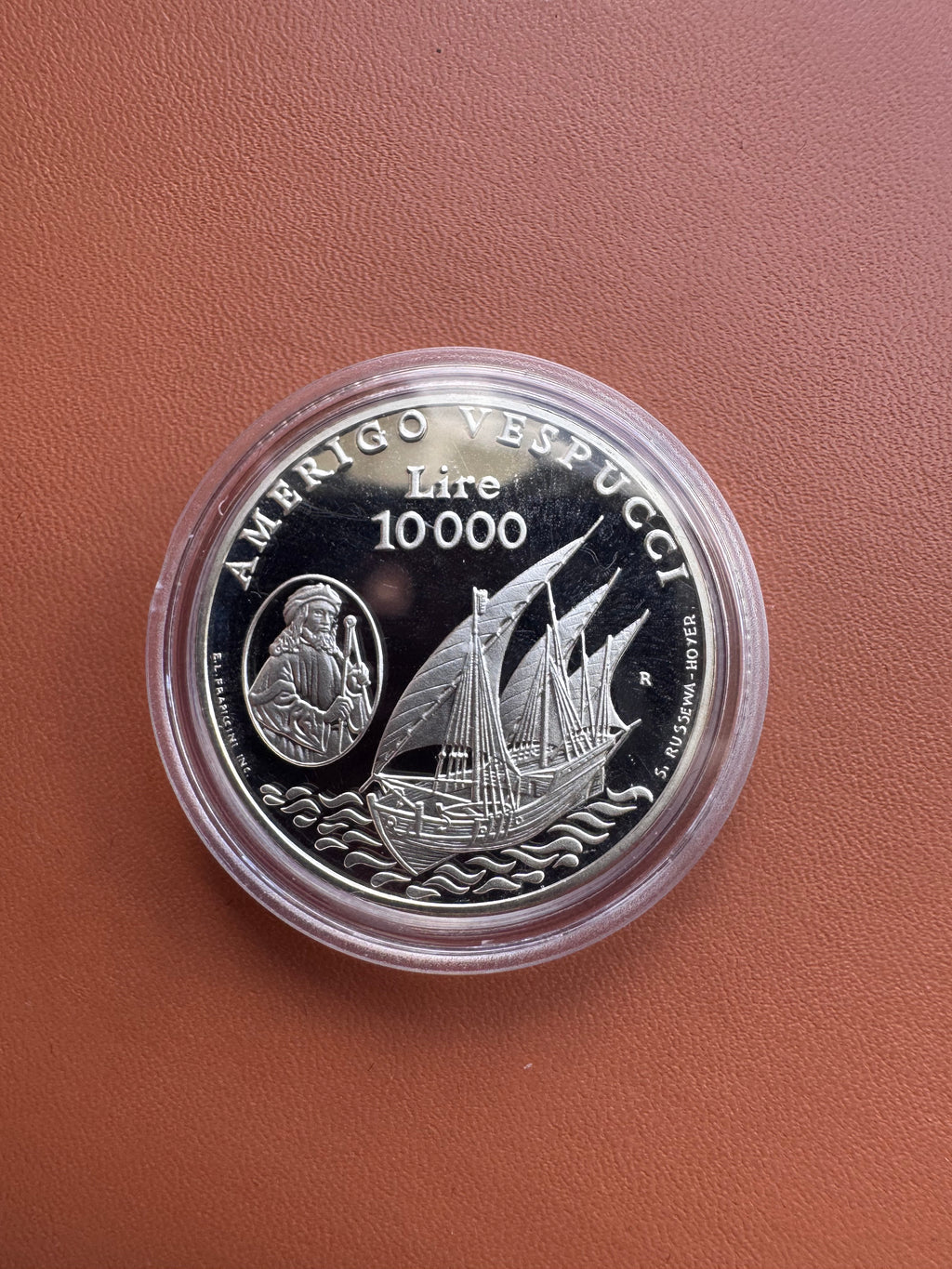 Rewers – Amerigo Vespucci, karawela na morzu z medalionem odkrywcy, Lire 10000, 1995