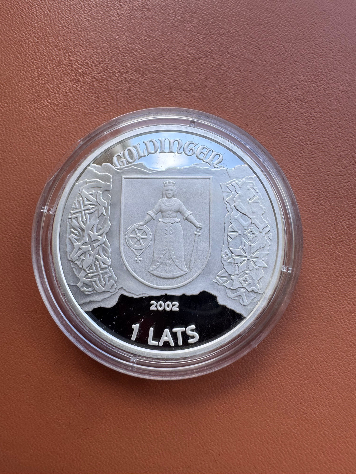 Awers – Goldingen 2002, herb z św. Katarzyną, 1 Lats