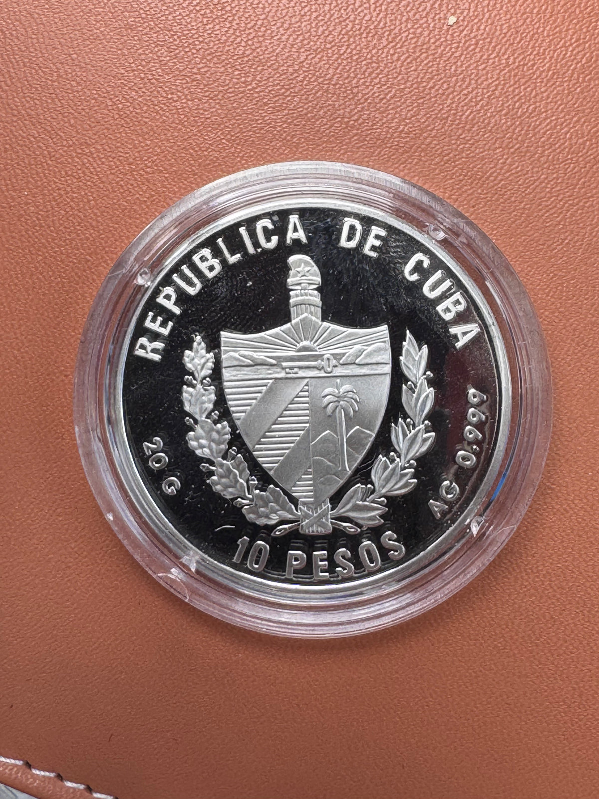 Awers – Republica de Cuba, 10 Pesos, herb Kuby, 20g AG 0.999